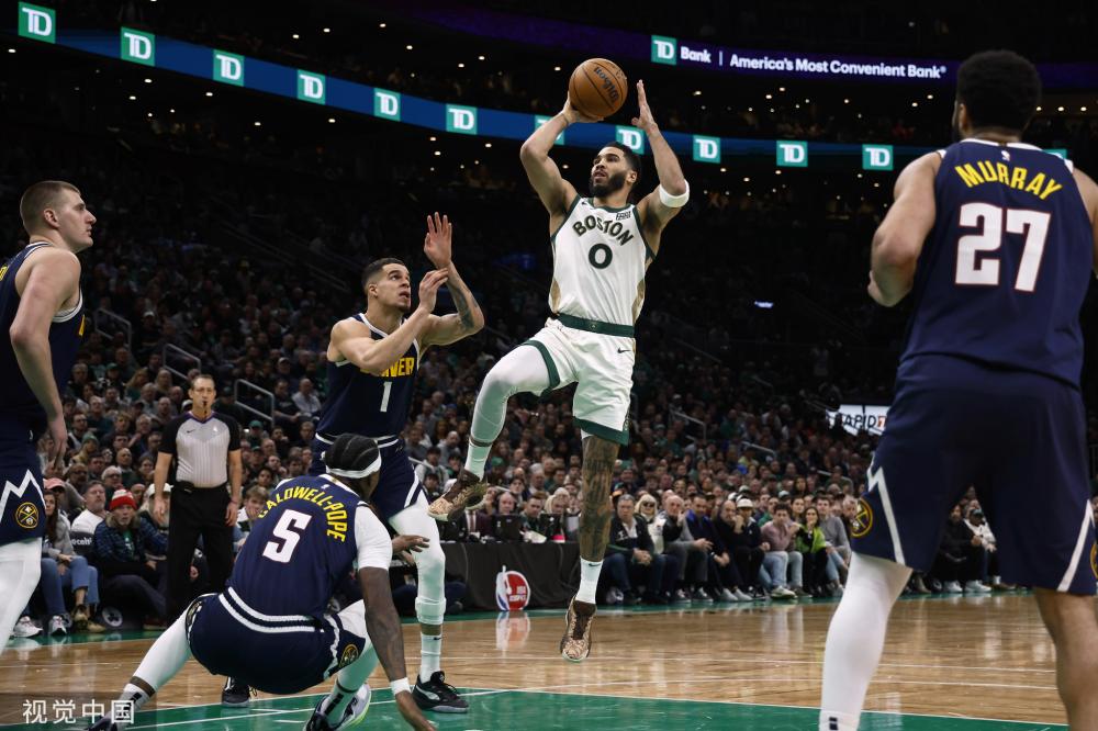 他成功扑出 他成功扑出